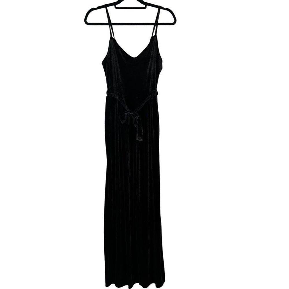 Forever 21 Black Velvet Wide Leg Jumpsuit Tie Waist Spaghetti Strap Medium
